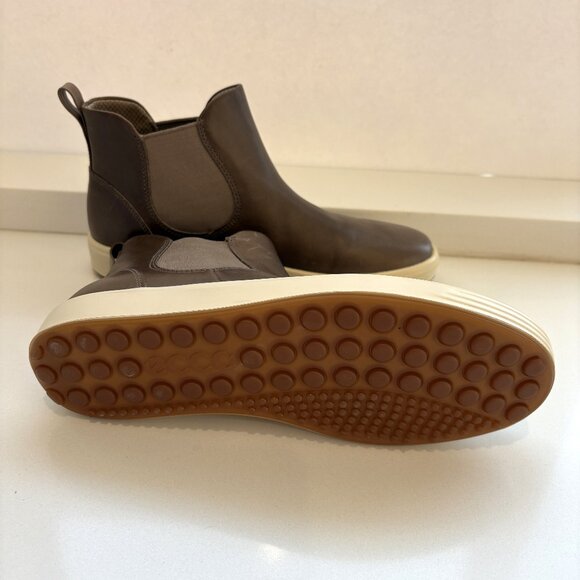 Ecco Soft 7 Chelsea Booties Leather Boots Taupe Size 40 US 9 - 9.5 NEW - Picture 6 of 8